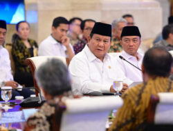 Kunjungan Mendadak Politisi Golkar dan Kepala LPS ke Istana, Tanda Reshuffle?