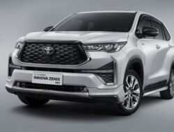 Perbandingan Spesifikasi Toyota Innova Zenix Hybrid dan Chery Tiggo 8 CSH