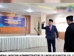 Zamroni Aziz Viral Usai Lempar Mikrofon Saat Pelantikan Pejabat