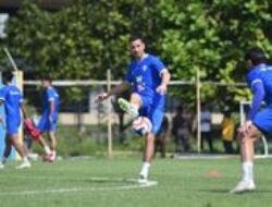 Debut Thom Haye dan Reijnders: Persib Bandung Tampil dengan Kekuatan Baru