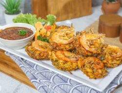 Resep Bakwan Udang Renyah dengan Sambal Petis, Camilan Nikmat yang Menggugah Selera