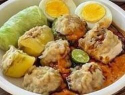 Siomay Bandung: Rasa Nusantara dalam Setiap Gigitan