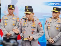 Benarkah Kapolri Dipecat? DPR Bereaksi, Mensesneg Singgung Surpres