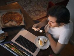 Dari Camilan Tengah Malam ke UMKM yang Menggerakkan Ekonomi