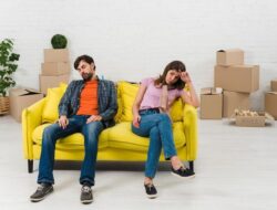 8 Perilaku Pasangan yang Mengungkap Rasa Tidak Suka pada Anda