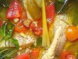 Pindang Serani Gurame, Sup Asam Pedas yang Menggugah Selera dari Nusantara