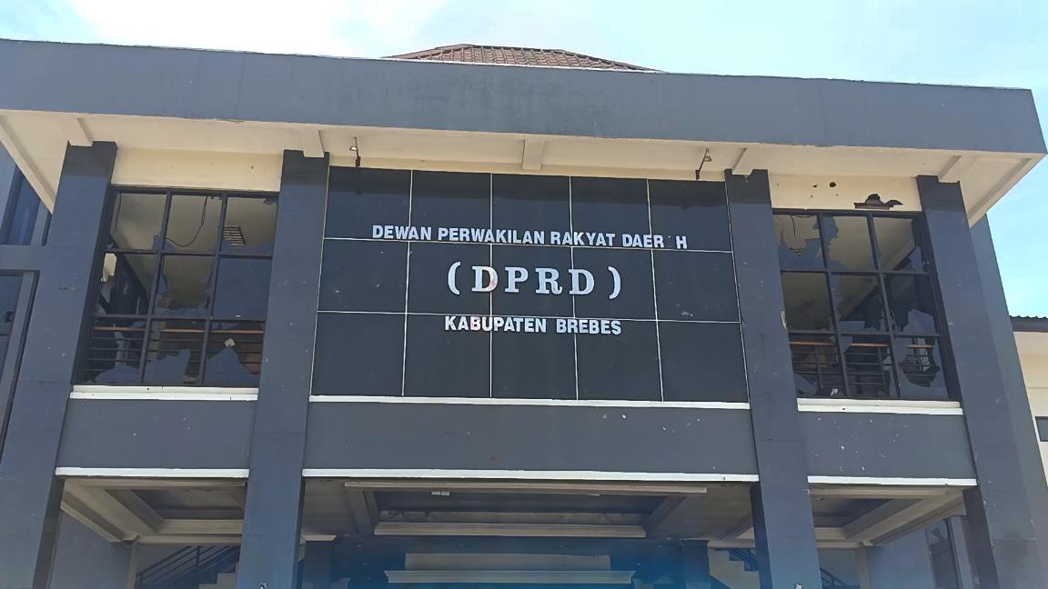 Gaji dan Tunjangan DPRD Brebes