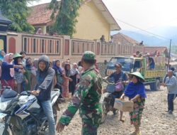 Belasan Tahun Dijanjikan Perbaikan Jalan Rusak, Warga Salem Brebes Iuran Perbaiki Swadaya
