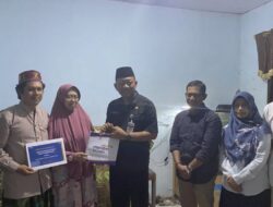 Sekda Agus Dwi Serahkan Santunan Kematian Guru PNS SMPN 1 Kota Tegal, Ini Ungkapan yang Disampaikan…