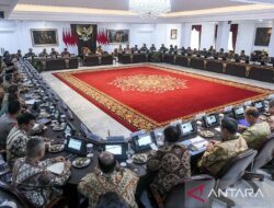 Pengamat Sarankan Prabowo Lepaskan Geng Solo dari Kabinet