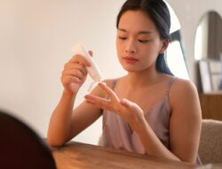 7 Cara Sederhana Merawat Kulit untuk Wanita Sibuk