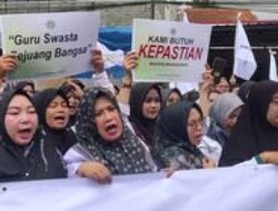 Ratusan Guru Madrasah Demo Minta Kesejahteraan dan Kesetaraan