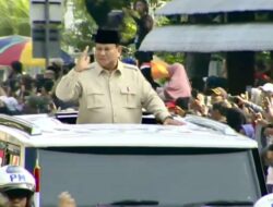 Presiden Prabowo Tiba di Monas Naik Garuda, Jadi Inspektur HUT ke-80 TNI