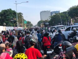 Antusias Masyarakat Saksikan Peringatan HUT ke-80 TNI di Monas Jakarta