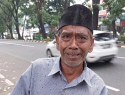 Tukang Cincau yang Menguasai 4 Bahasa dan Menagih Janji Gubernur Jabar