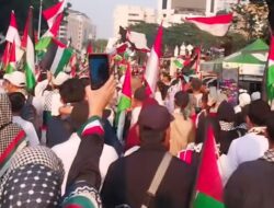 Ribuan Orang Hadiri Aksi Bela Palestina di Patung Kuda, Takbir dan Puisi Menggema