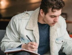 5 Zodiak Pria Tangguh yang Tak Mudah Runtuh Saat Tersandung!