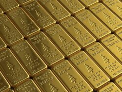 Emas Dunia Tembus 4.000 Dolar, Ini Penyebabnya