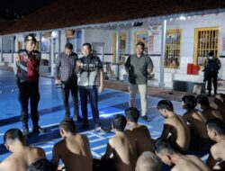 Petugas Geledah Blok Hunian Napi, Antisipasi Peredaran Narkoba di dalam Lapas Brebes