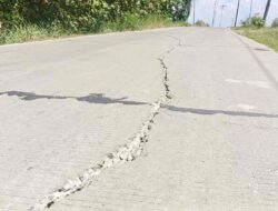 Jalan Ketanggungan-Cisereuh Diperbaiki di 22 Titik, Baru Selesai Sudah Retak dan Pecah