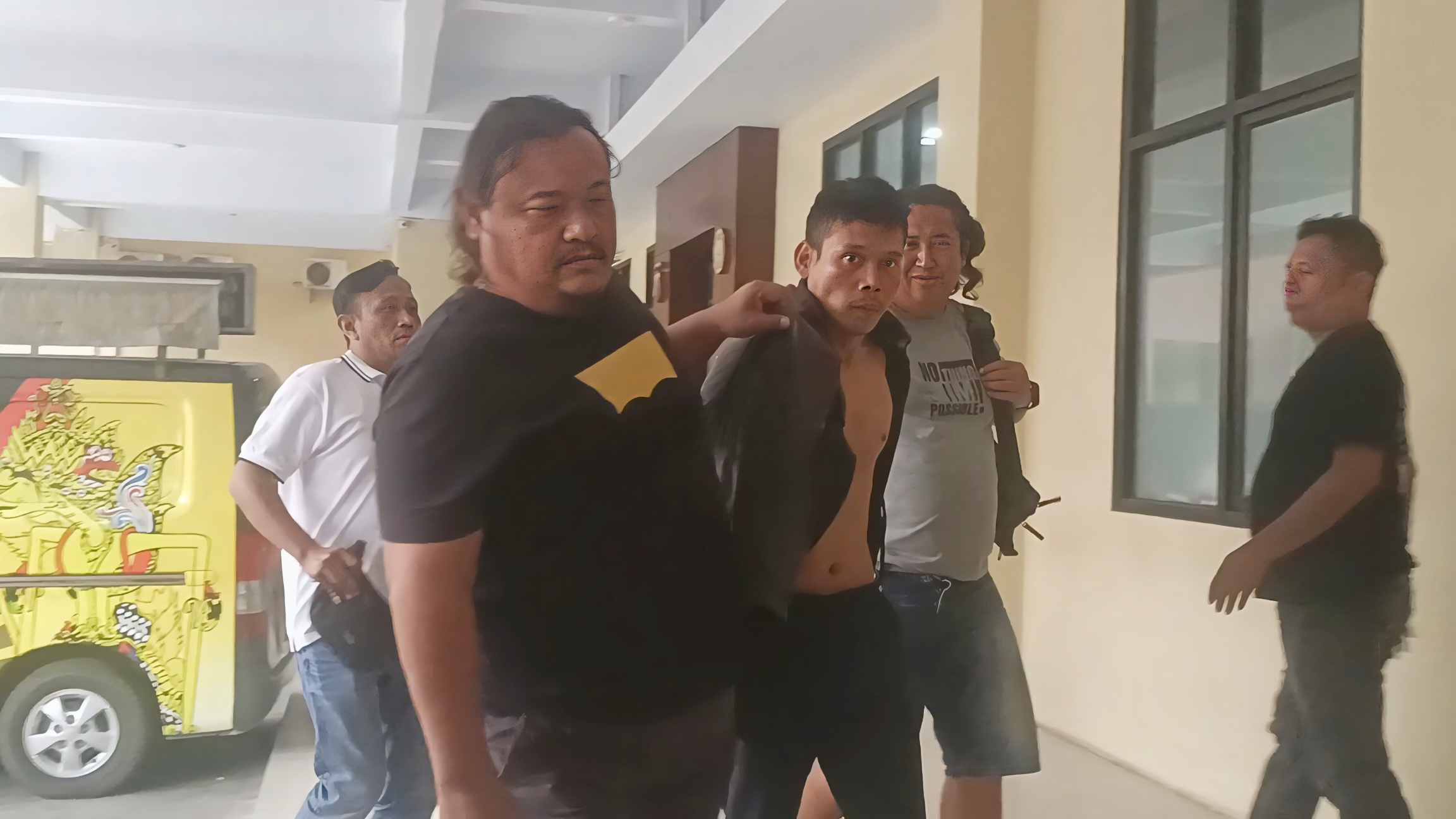 Pelaku Perampokan Toko Helm