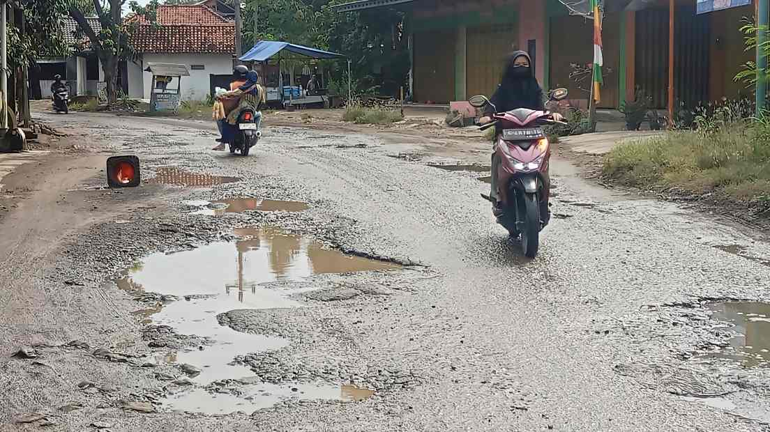 Jalan Rusak Brebes