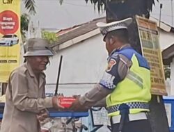 Polantas Menyapa, Hangatkan Pagi dengan Berbagi Nasi Kotak