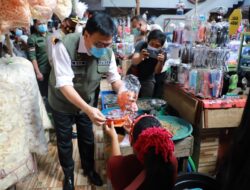 Sekda Junaedi Sitanggang Menginap di Pasar Horas, Luluhkan Hati Pedagang ke Lokasi Baru