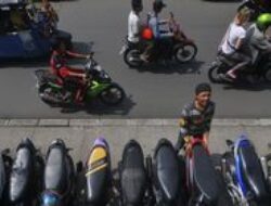 Cak Imin Sebut Indomaret dan Alfamart Bunuh UMKM, Netizen: Parkir Liar Penyebabnya