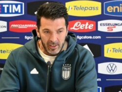 Buffon Buka Rahasia Kekalahan Timnas Italia: Kami Lunasi Kesalahan 20 Tahun Lalu