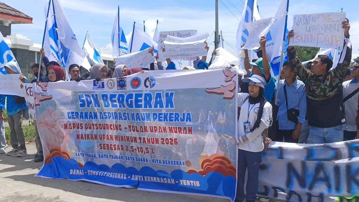 Demo Buruh Brebes Soal UMK 2026