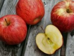 Apel dan Pisang Tingkatkan Trigliserida? Ini Fakta Konsumsi Buah untuk Jantung Sehat