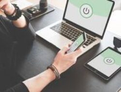 Kebiasaan HP yang Bocorkan Data Tanpa Disadari