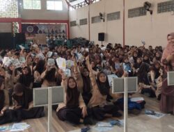PLN Hadir Untuk Rakyat: Sosialisasikan Bahaya Listrik 88 Pelajar SMAN 3 Tegal