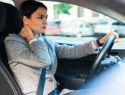 5 Kebiasaan Sederhana yang Merusak Ban Mobil Lebih Cepat