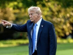 Trump Perintahkan Penjualan Aset Chip Milik Warga Tiongkok