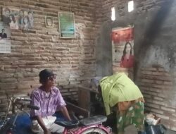 Kakak Adik di Brebes Tidur Beralas Terpal di Rumah Kumuh, Makan Andalkan Iba Tetangga