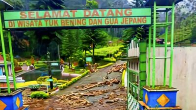 FOTO: Wisata Kebun Teh Kaligua Brebes Dipenuhi Gelondongan Kayu Terbawa Banjir Bandang