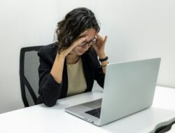 Banyak Pekerja di Indonesia Overwork, Ini Bahayanya bagi Kesehatan