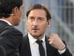 Francesco Totti Akui Kembali ke AS Roma