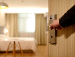 Waspadai Kamar Hotel di Atas Lantai 4!