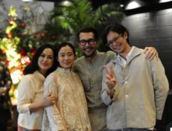 Sambut Kelahiran Cucu Pertama, Ferry Salim Tidak Ingin Disebut Kakek