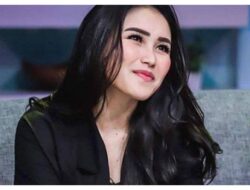 Misteri Pengirim Bunga Ayu Ting Ting Terungkap, Sosok Tak Terduga Muncul