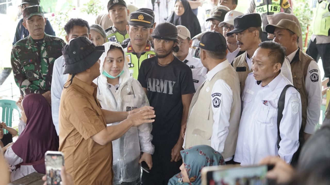 Tanah Bergerak Sirampog