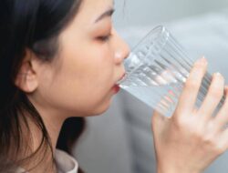 10 Kebiasaan Buruk Saat Puasa yang Merugikan Kesehatanmu