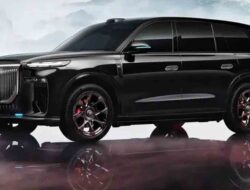 SUV Tiongkok Lantu Taishan Black Knight: Kabin Mewah dengan Atap Bertabur Bintang