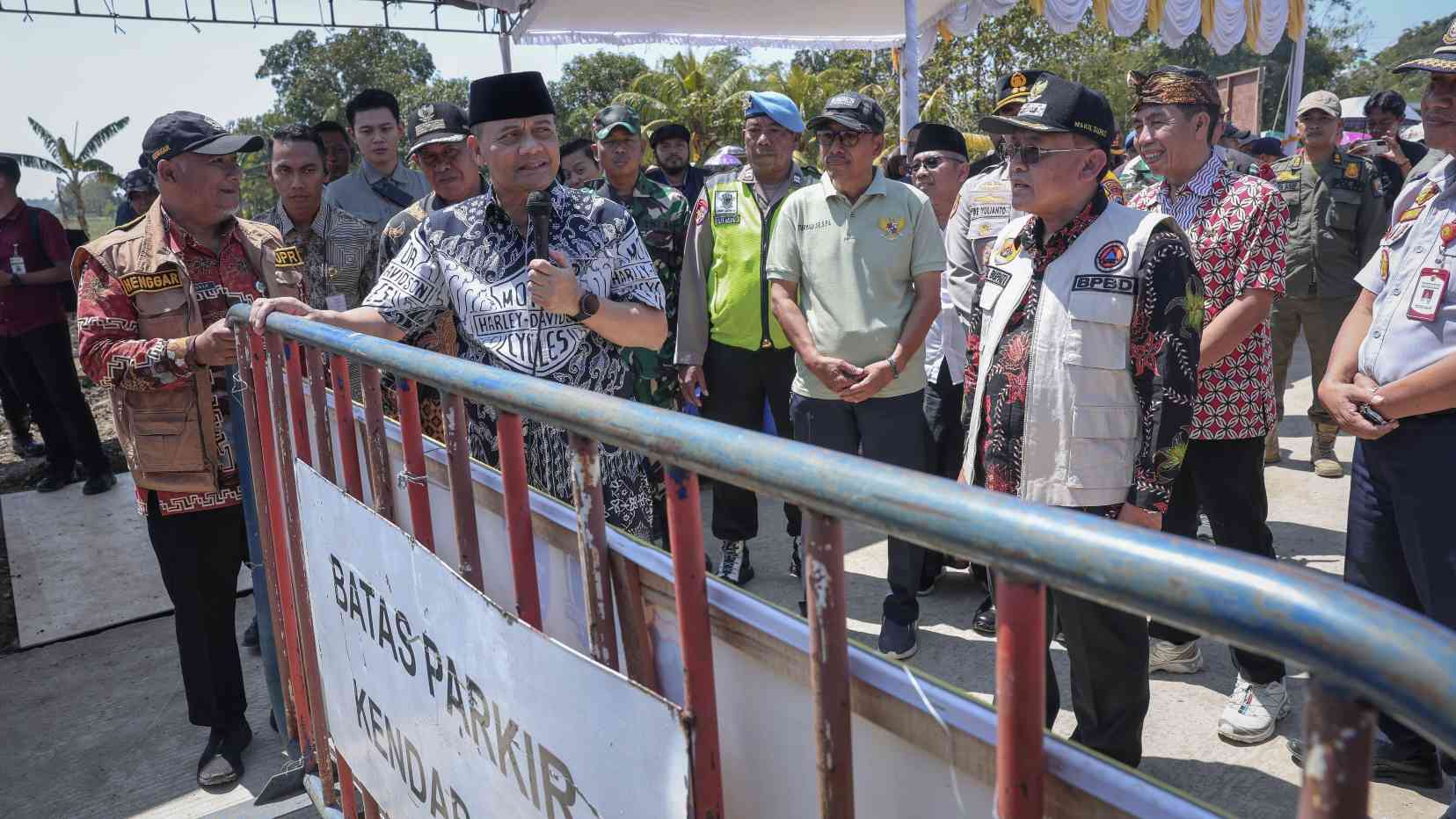 Gubernur Jateng Buka Jalur Semarang-Godong Usai Tanggul Jebol Sungai Tuntang