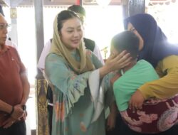 Bupati Paramitha Salurkan Bantuan Sembako dan Alat Bantu Bagi Penyandang Disabilitas