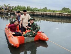 Cek Tanggul Jebol di Pekalongan, Gubernur Luthfi: Perbaiki Tanggul dan Normalisasi Sungai Bremi
