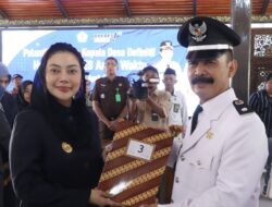 Bupati Paramitha Lantik 14 Kepala Desa PAW: Emban Jabatan dengan Tanggung Jawab dan Kejujuran